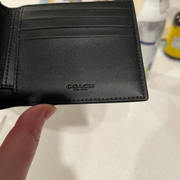 Men’s Coach wallet - Picture 5 of 6